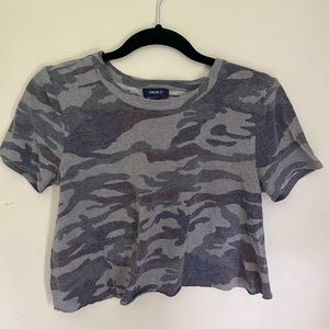 Forever 21 camo crop top